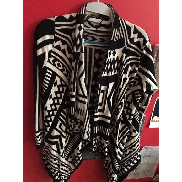 AZTEC PRINT CARDIGAN - Picture 2 of 5